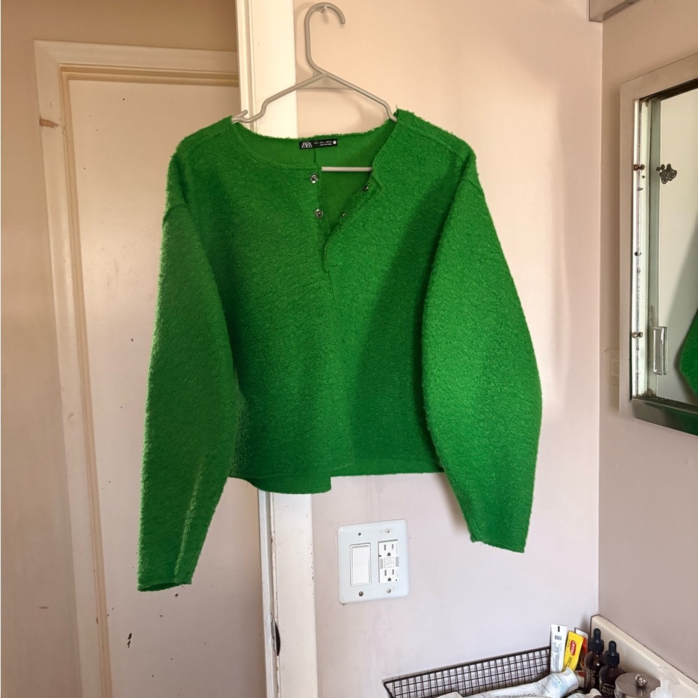 ZARA— Bright Green Henley Textured Knit Sweater